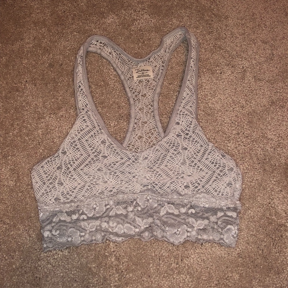 Pretty lace bandeau